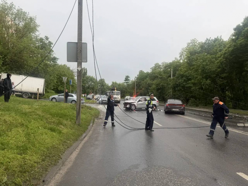 Два водителя пострадали в ДТП с BMW и Suzuki в Ростове