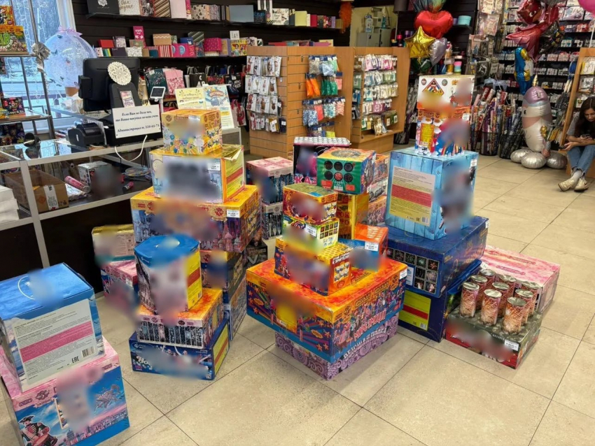 Полиция Ростовской области изъяла более 300 единиц пиротехнических изделий