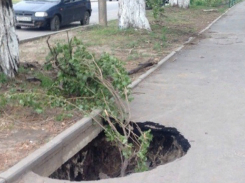 Земля ушла из-под ног ростовчан на Орбитальной