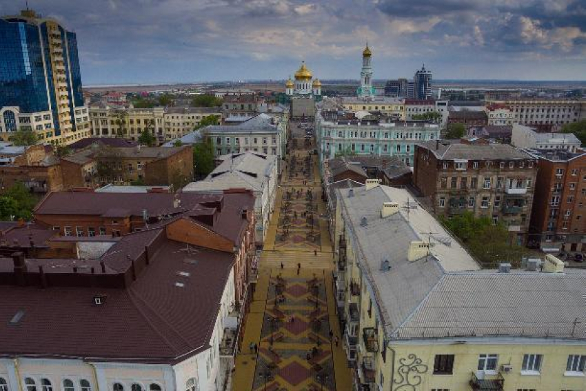 В Ростове после реконструкции открыли переулок Соборный