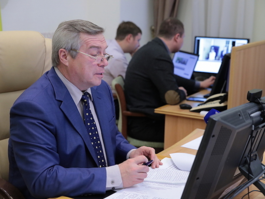 Губернатор Голубев согласился с требованиями сетевых анонимов из ростовской глубинки