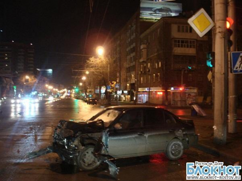 В Ростове в ДТП пострадали три человека