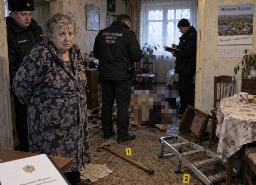 Пенсионерка забила мужа тростью и металлической лестницей во время ссоры под Ростовом