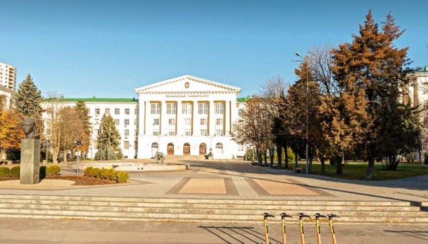 В Ростове осудили преподавателя ДГТУ, которая с помощью подложного диплома заработала полмиллиона