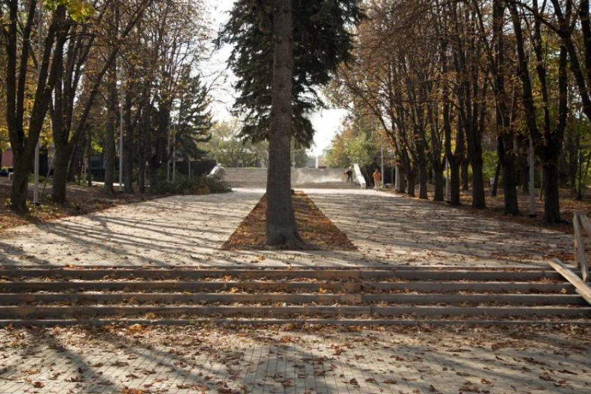 Реконструкцию парка Собино в Ростове завершат к декабрю