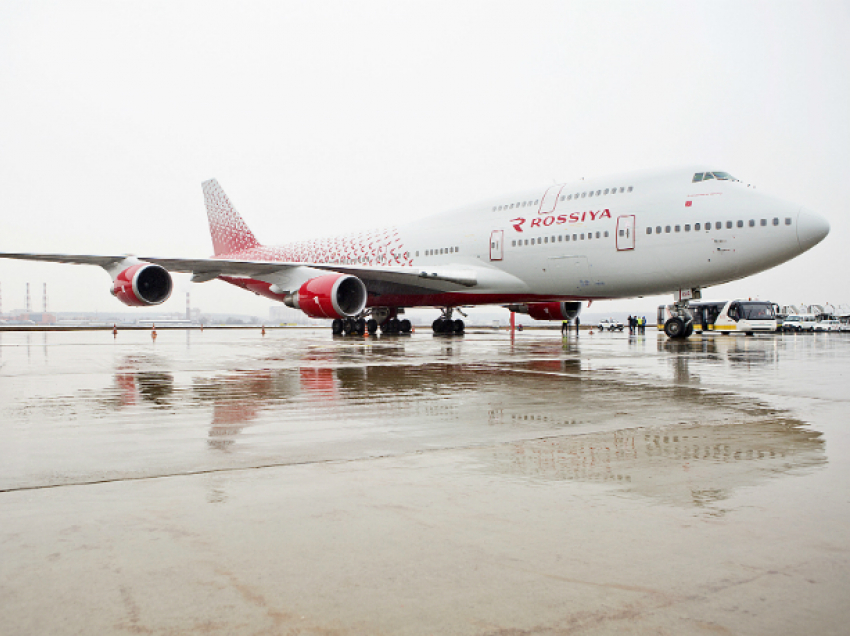 Пилотам Boeing-747 из-за «бомбы» пришлось сажать самолет в Ростове