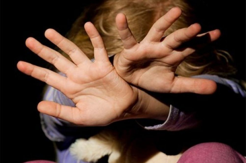 В Веселовском районе отчим надругался над 12-летней девочкой