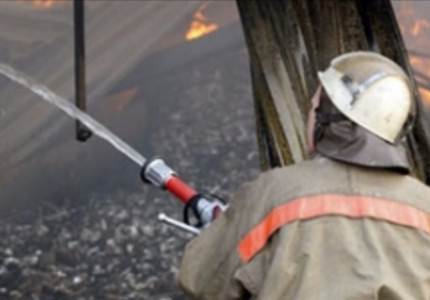 В Пролетрском районе Ростова горел частный жилой дом