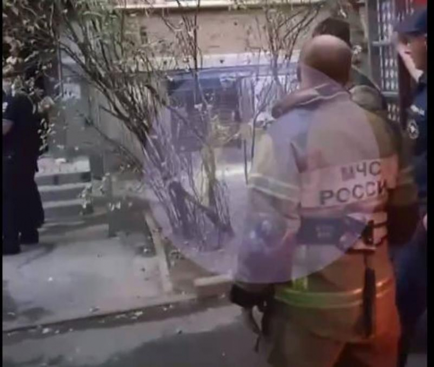 В Ростове при пожаре в подвале пятиэтажки погиб мужчина