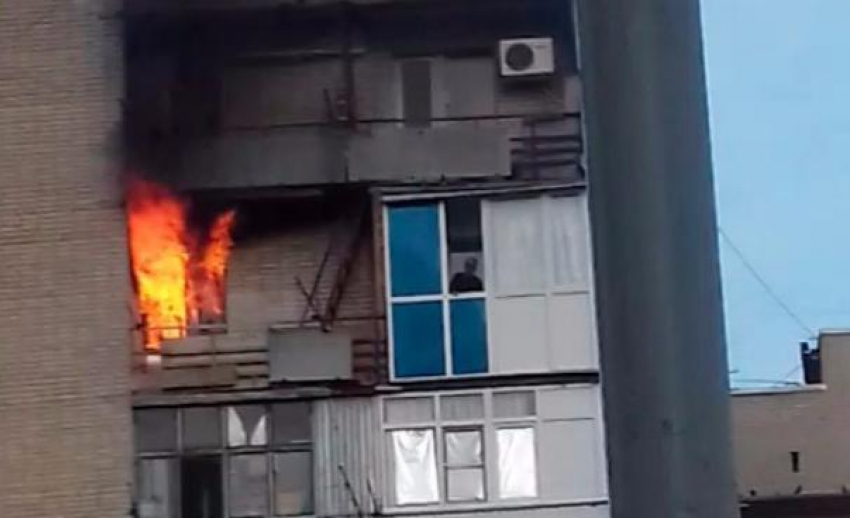 Из горящего девятиэтажного дома на Штахановского эвакуировали 20 человек 