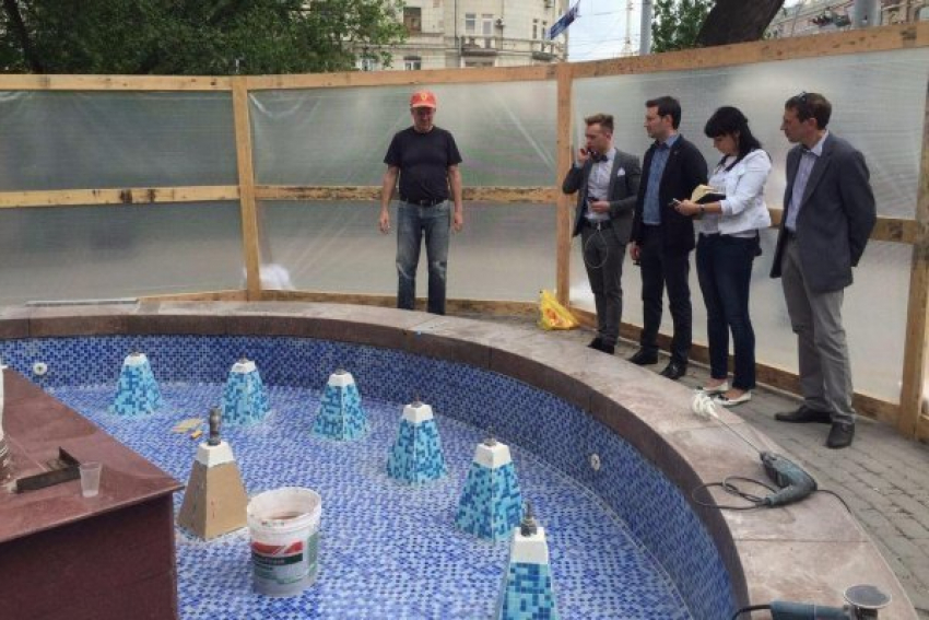 Фонтан у Дома книги заработает к 9 мая