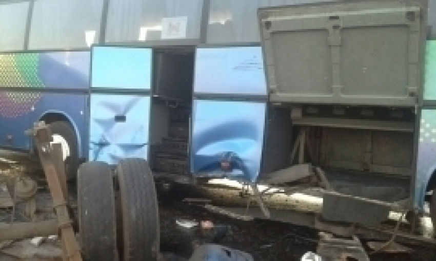 В Ростовской области 8 пассажиров автобуса пострадали в аварии по дороге на море 