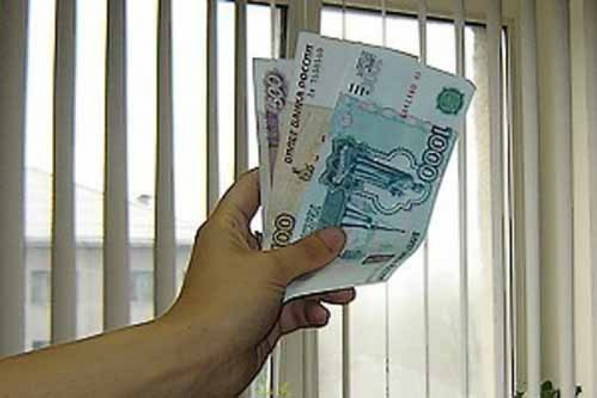 Мошенница обменяла 15 тысяч рублей у пенсионерки на цветные бумажки  