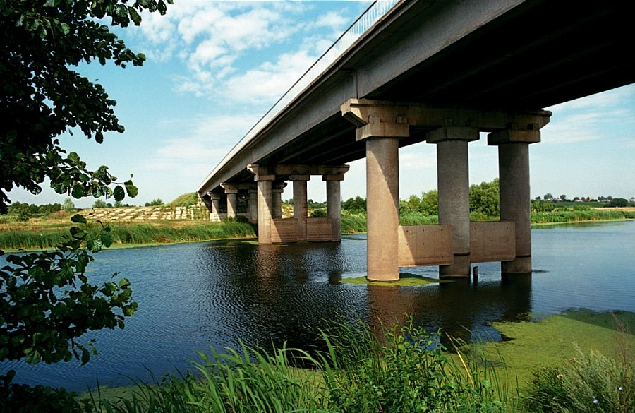 На Южном въезде в Ростов началось строительство моста