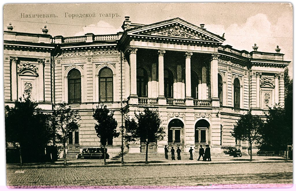 Nakhichevan_theatre_old.jpg