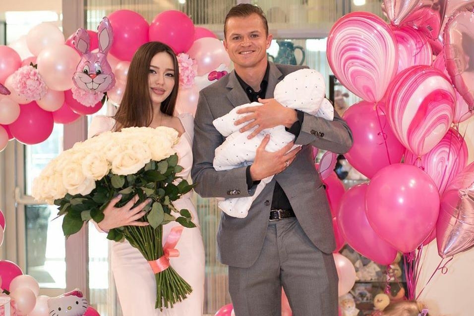 Муж Анастасии Костенко поделился в сети трогательными фото с дочкой. Фото: Дмитрий Тарасов / instagram.com